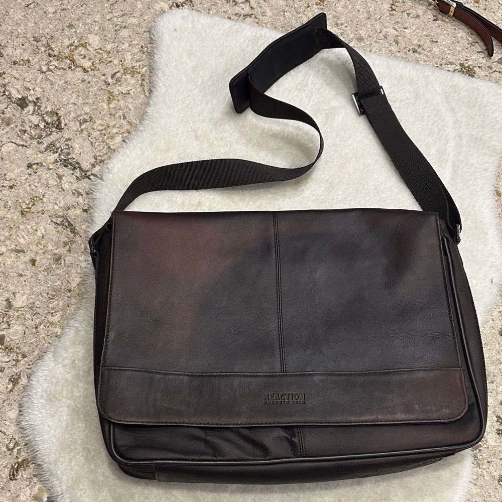Leather Kenneth Cole computer bag